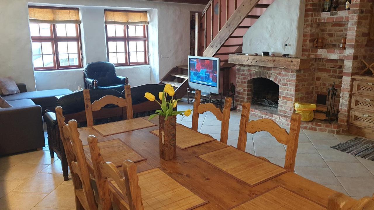 Deluxe Apartments In The City Center With Balcony Pärnu Esterno foto