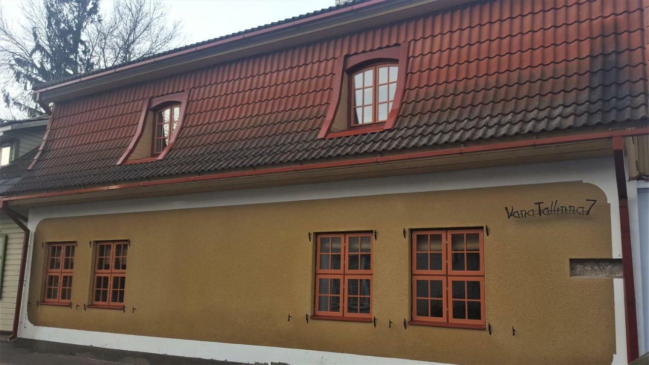 Deluxe Apartments In The City Center With Balcony Pärnu Esterno foto
